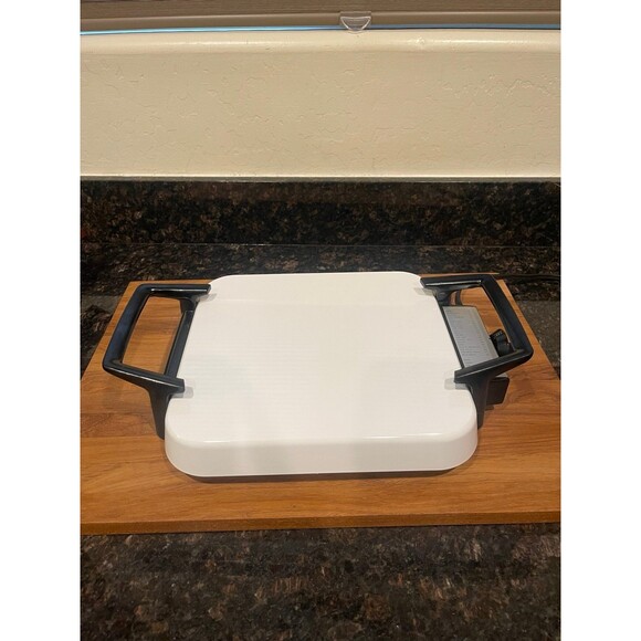 Vintage Corning Ware Electromatic Skillet - Picture 1 of 7